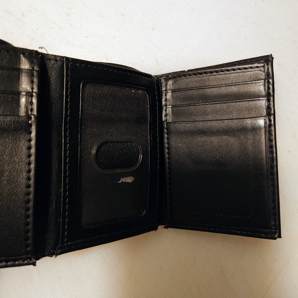 John Henry Men's Wallet - Picture 3 of 5
